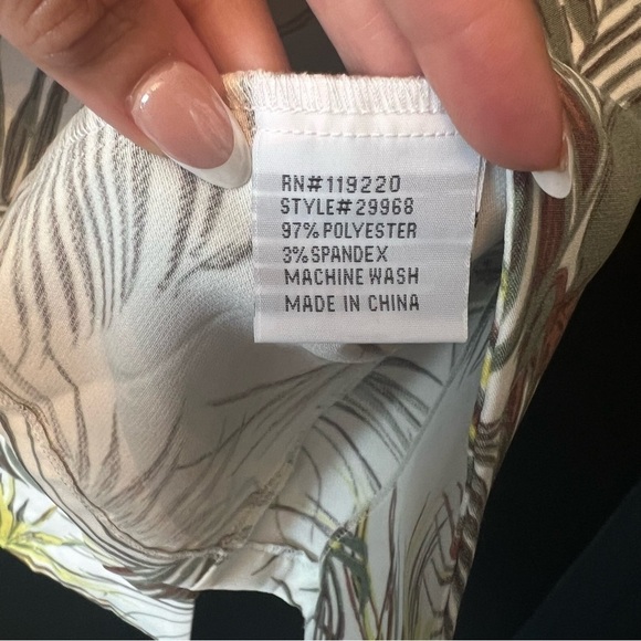 NWT love 83 Machine set preppy set  Size: L Color: white/ tropical print - Picture 10 of 12